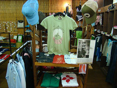 090506shop-ando1.jpg