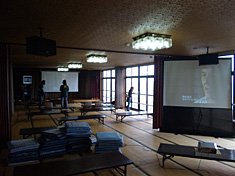 090611btd-room1.jpg