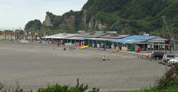 090711am-taito-beachhouse.jpg