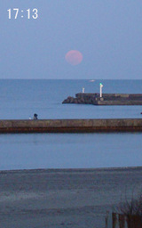 100130pm-taito-moon1.jpg